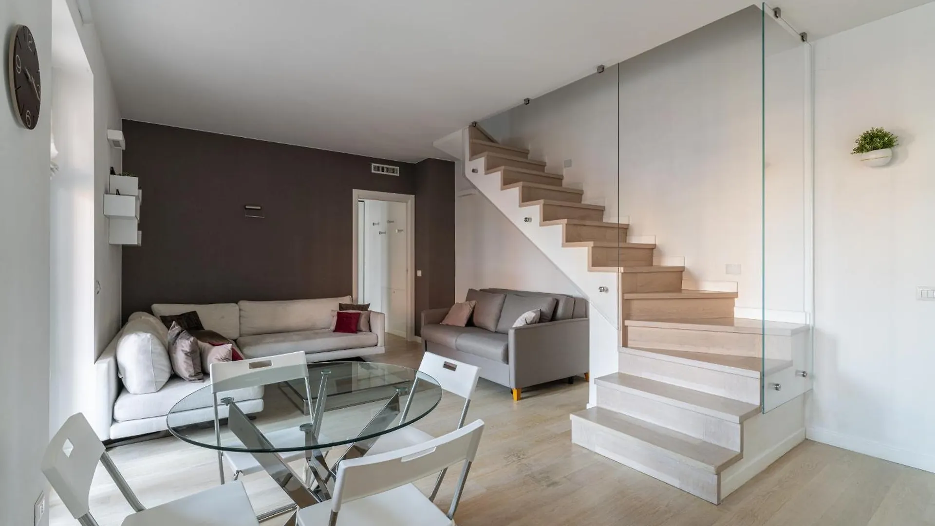 Apartment Appartamento Parmenide Milan