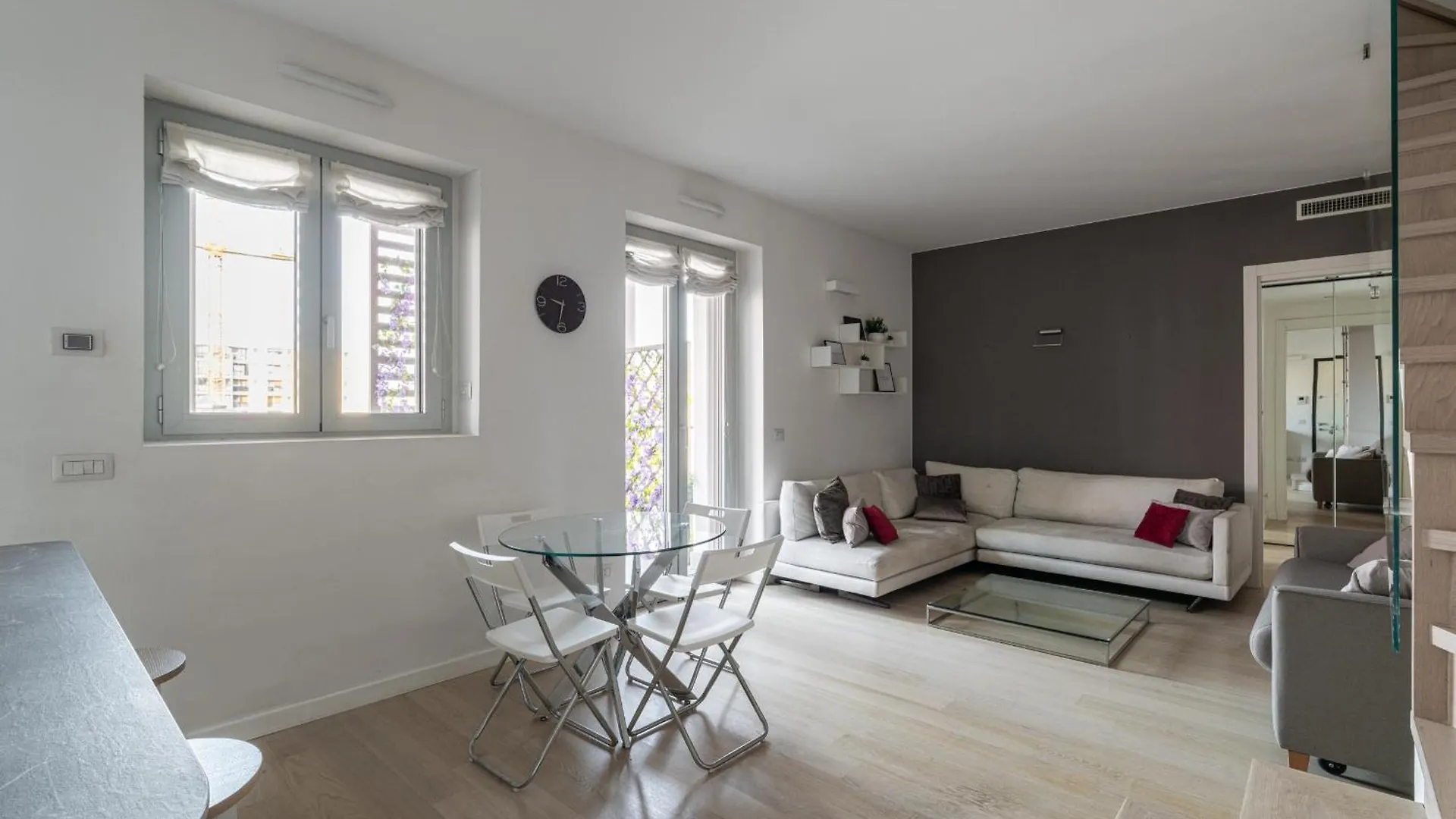 Apartment Appartamento Parmenide Milan