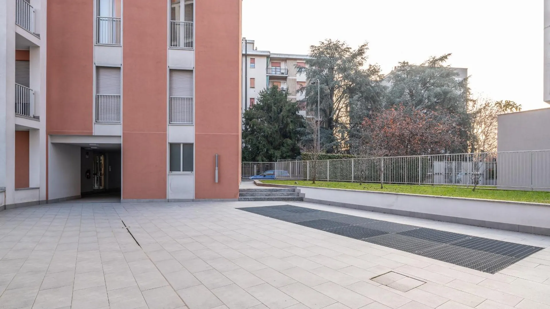 Apartment Appartamento Parmenide Milan
